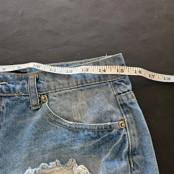 Forever 21 Distressed High-Waisted Denim Shorts Size 30 - Image 4