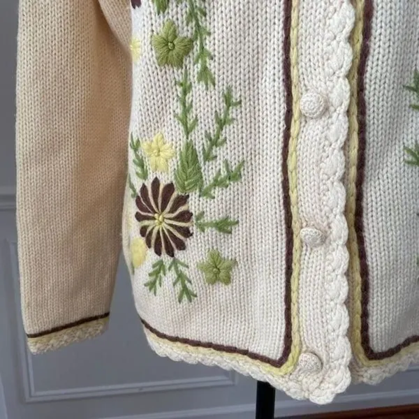 Vintage 50s Hand Fashioned Hand Loomed 100% Virgin Wool Button Cardigan M - Image 9