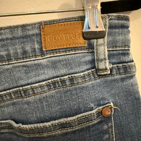 Judy Blue Medium Wash Skinny Straight Relaxed Fit Jeans Size 32 - Image 9