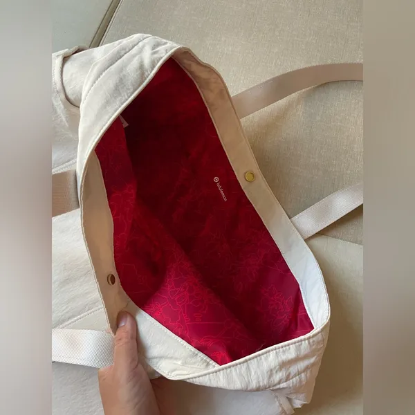 Lululemon Lunar New Year Daily Multi-Pocket Tote Bag 20L - Image 14