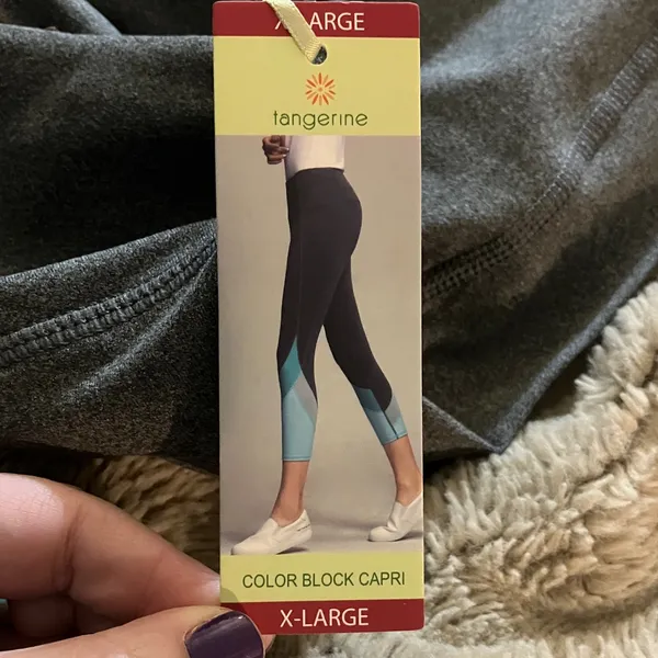 NWT Tangerine Color Block Capri, XL - Image 6