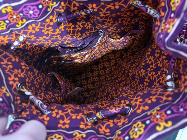 Vera Bradley Quilted Paisley Bucket Shoulder Bag Drawstring Zip Pockets - Image 9