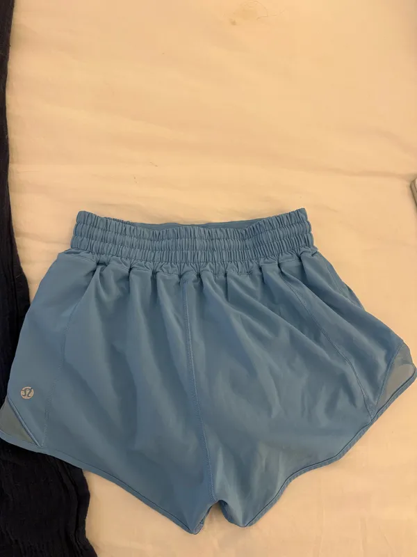 Lululemon Hotty Hot Shorts 2.5" - Image 2