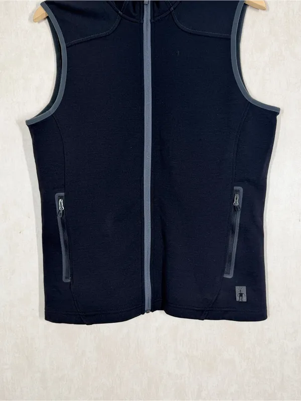 Smartwool Women’s PhD Hyfi Merino Wool Vest Full Zip in Black M - Image 4