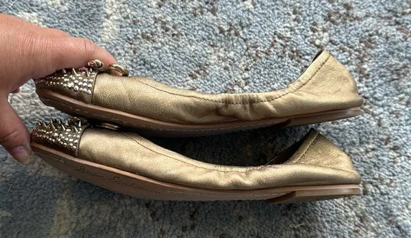 Sam Edelman Beatrix Egypt Spike Cap Toe Flats Gold 7 - Image 6