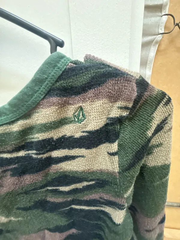 Volcom Camo Thermal Long Sleeve Shirt Size M - Image 5