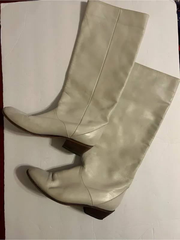Women's vintage Leather Boots in Off-White size 6 - Image 2