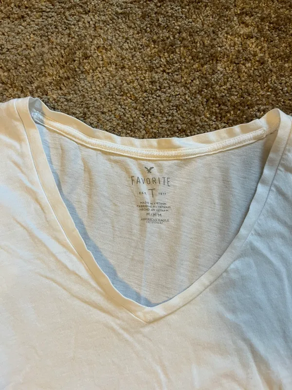American Eagle Favorite T Size M - Image 2