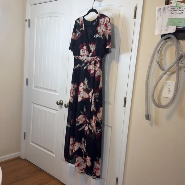 Luxology Women Black Floral Wrap Maxi‎ Dress Flutter Sleeve High Low Hem Wedding - Image 6