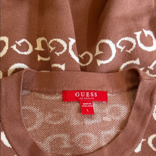 Guess Brown and White Logo Short Sleeve Top NWOT size L - Image 3
