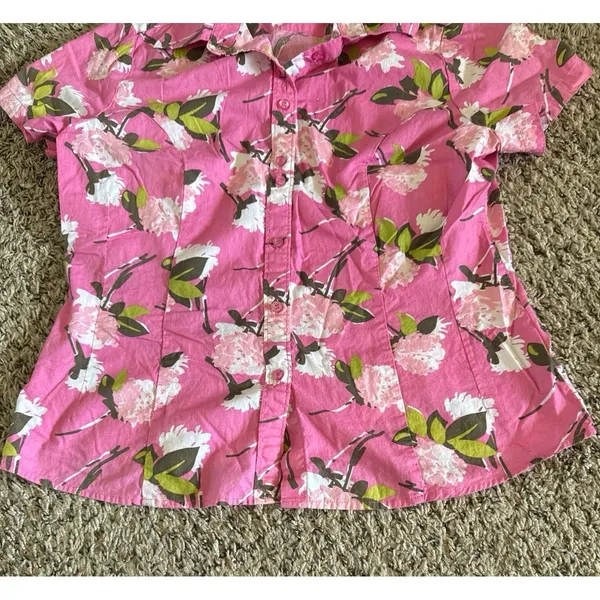 Rider Women's Pink Floral Short Sleeve‎ Button Down Blouse Size Medium - Image 7