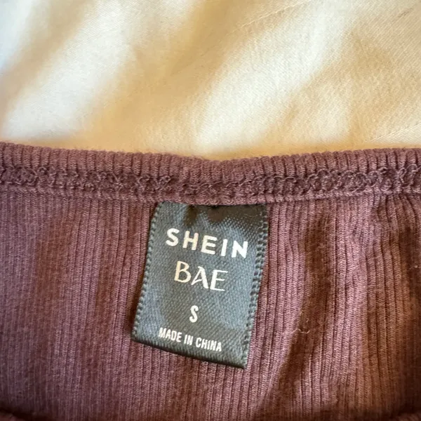 SheIn Dark Brown Ribbed Y2K Crop Cami Tank Top Size Small - Image 2