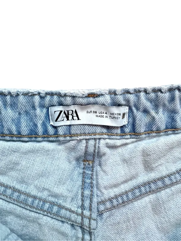 Zara Light Wash High Waisted Destructed Jeans Tapered‎ Straight Leg Size 4 - Image 8