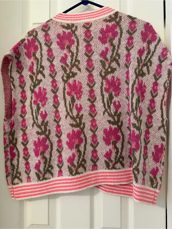 So Me Pink Floral Knit Cardigan Vest with Gold Buttons - Image 4