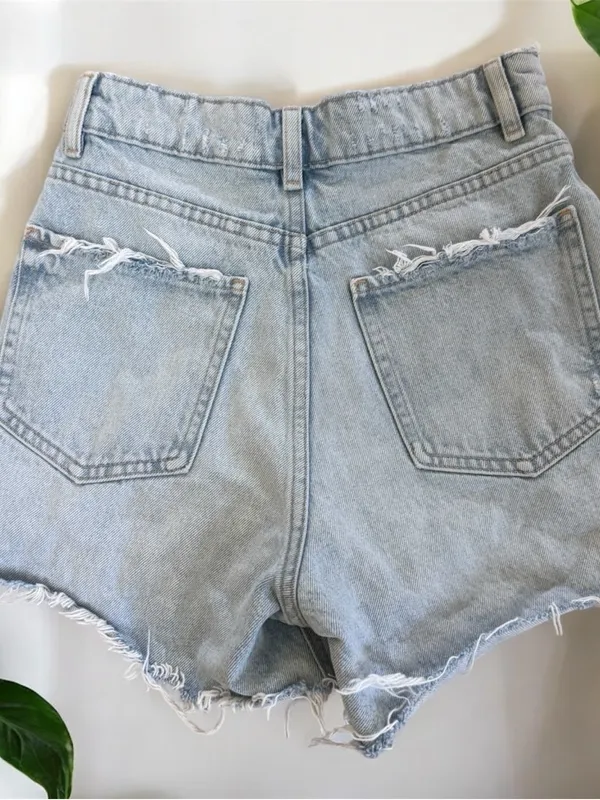 Zara Distressed Buttonfly Denim Shorts Size 2 - Image 2