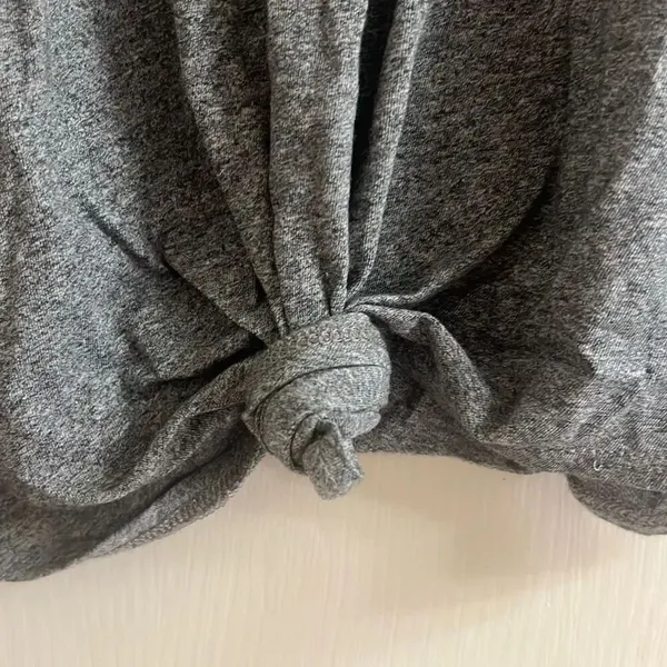 ✨Madewell Knot-Front Grey Sz Large Tee✨ - Image 6