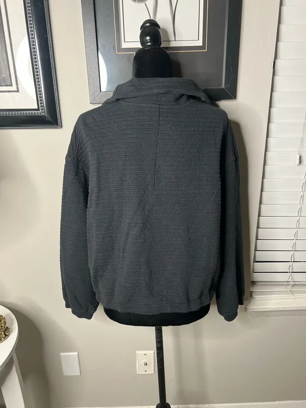 Lululemon textured 1/2 zip‎ pullover black XS/S - Image 8