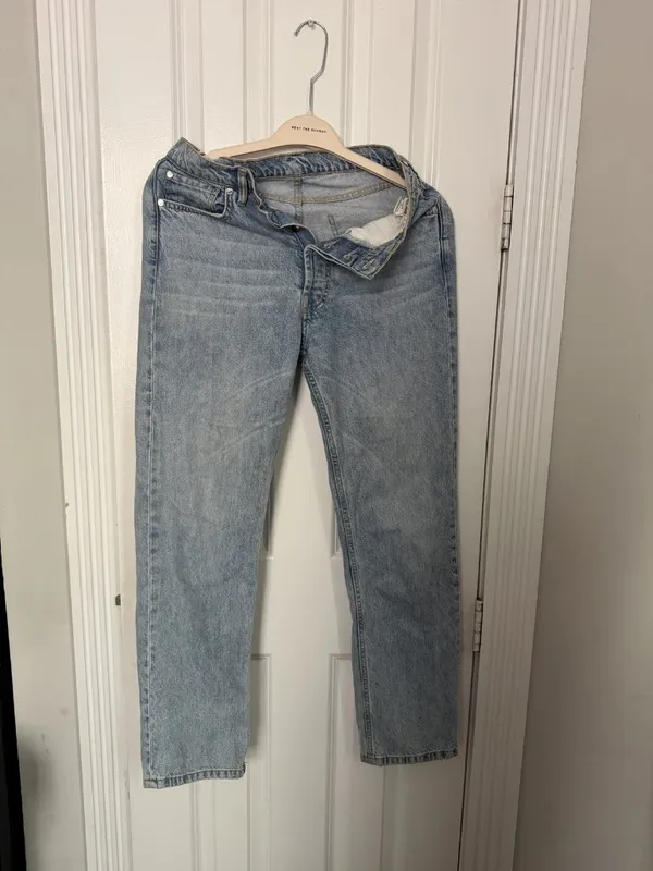 Djerf Avenue Relaxed Jeans in Blue - Image 6