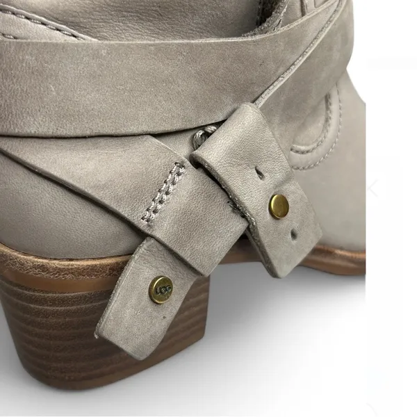 UGG Australia Elora Sahara Genuine Smooth Leather Stacked Heel Ankle Boot Size 5 - Image 6