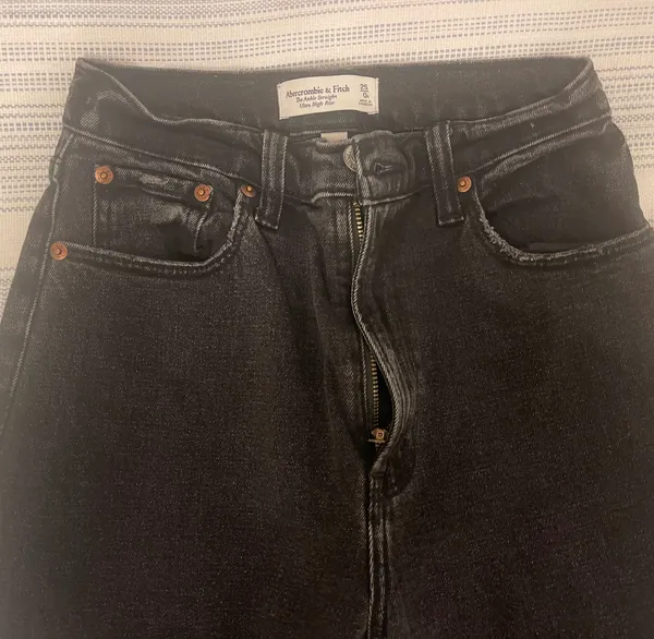 Abercrombie Ankle Straight Ultra High Rise Jeans - Image 5