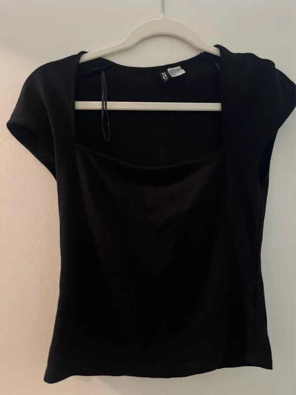 Divided Top - Image 2