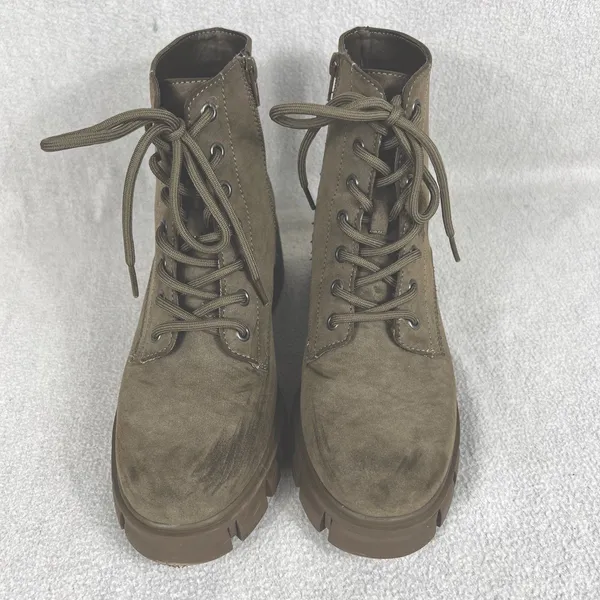 MIA Terrie Lace Up Combat Boot Olive Green Women’s 7.5 Chunky Heel Ankle Boot - Image 2