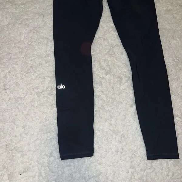 Alo Leggings Size Womens Small with Slits in legs - Image 3