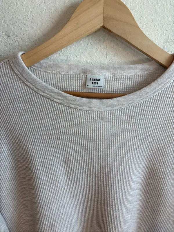 Aritzia Sunday Best waffle knit thermal crop top size medium - Image 3