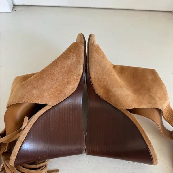 Chloé suede tan fringe tie wedges size 39 (their US‎ 8.5) - Image 11