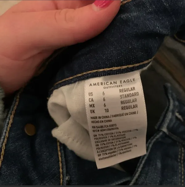 American Eagle Jeans - Image 4