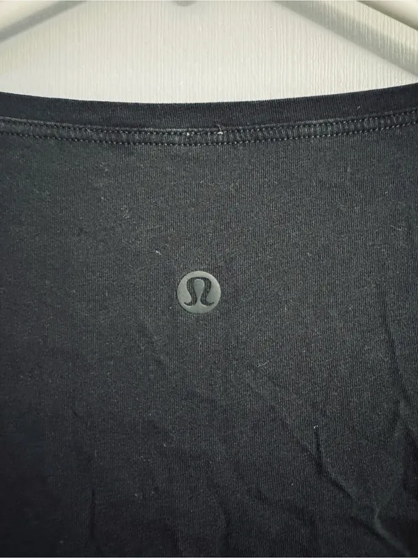 lululemon athletica Black Long Sleeve Crew Neck Athletisure Top Size 4 - Image 4