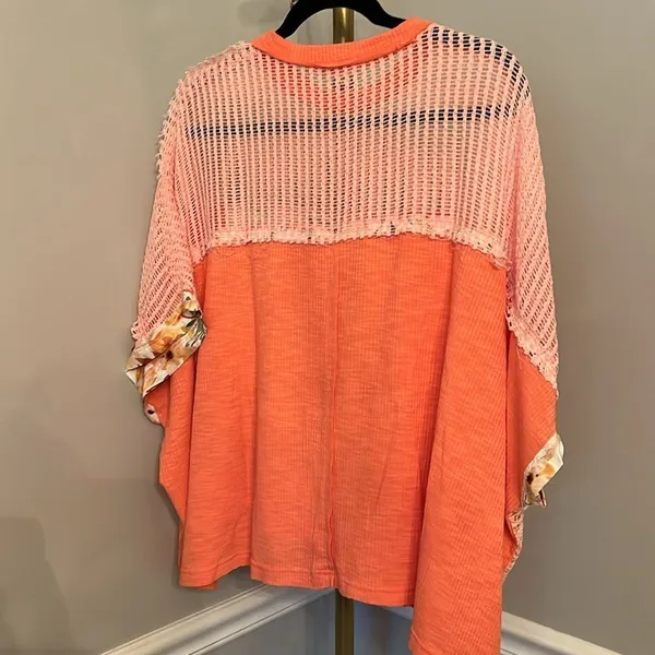 POL NEW Hollow Out Floral Half Sleeve Knit Top in coral - small - Image 5
