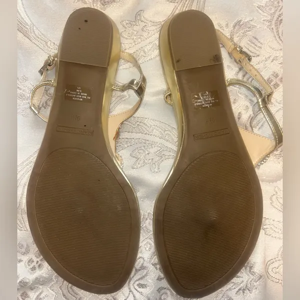 Marc Fisher Giver Gold Embellished T-Strap Thong Sandals Women's - Image 4