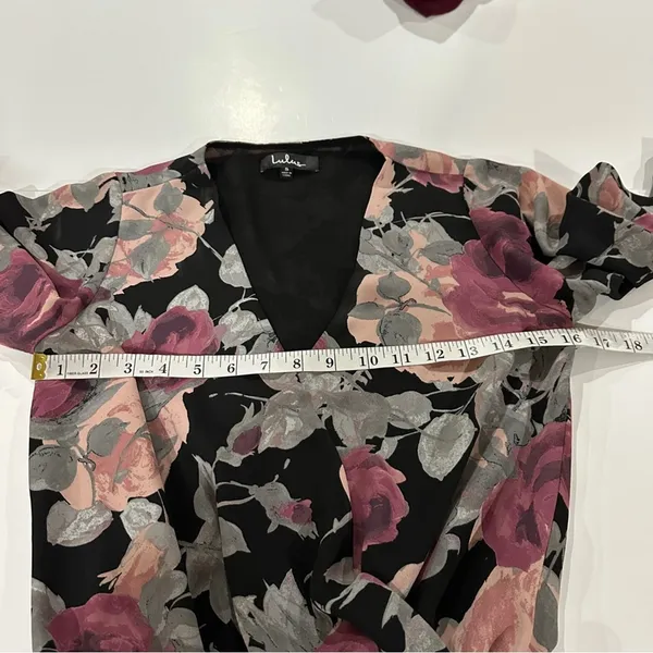 Lulus What’s Bloomin Bell Sleeve Black, Pink & Gray Floral‎ Romper Size S - Image 12
