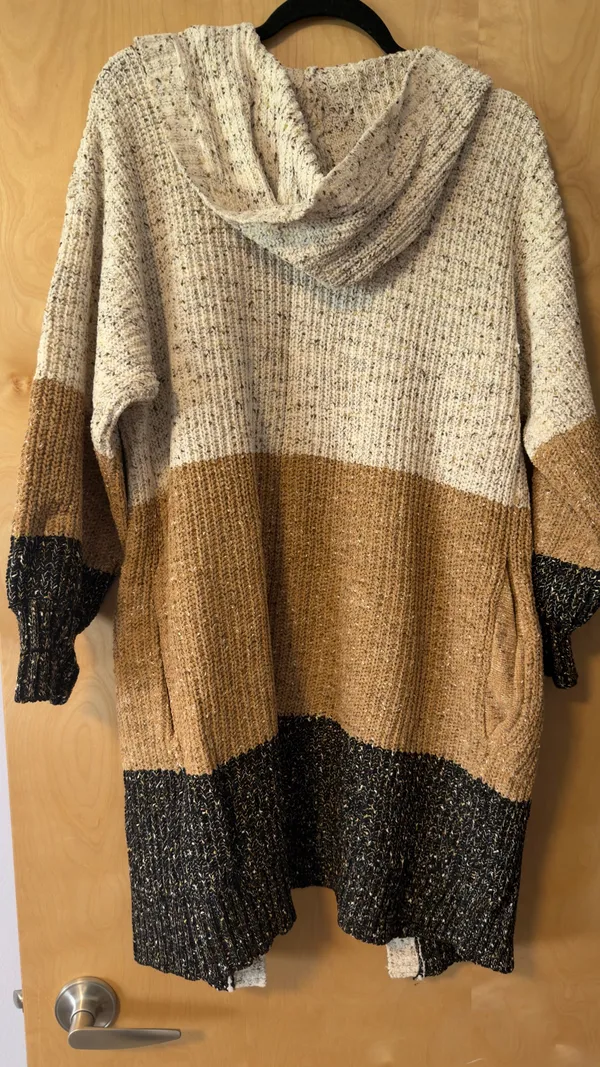 Lush Clothing Colorblock Open-Front Cardigan in Cream, Tan & Black - Image 4