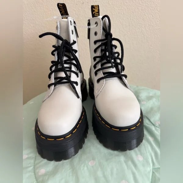 Dr. Martens Jadon White Leather Platform Boots EU 37/Men’s size 5/Women’s size 6 - Image 2