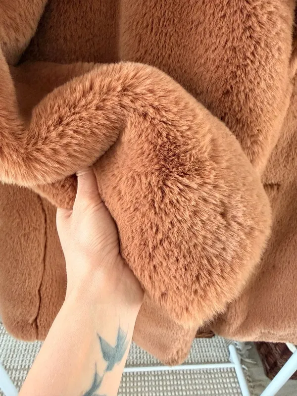Zara Woman Super Soft Cozy Warm Thick Brown Caramel Faux Fur Coat Jacket Small - Image 4