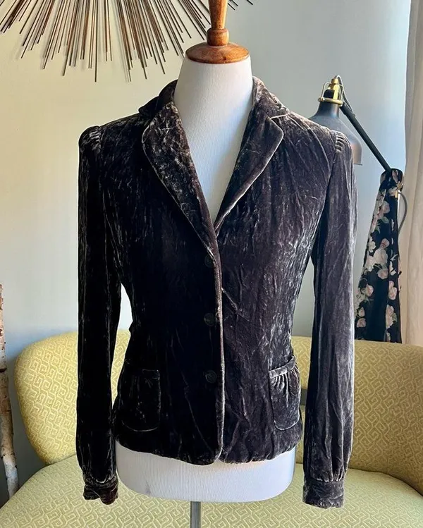 Tahari Women’s Mocha Brown Crushed Velvet Blazer Touch of Silk - Image 2