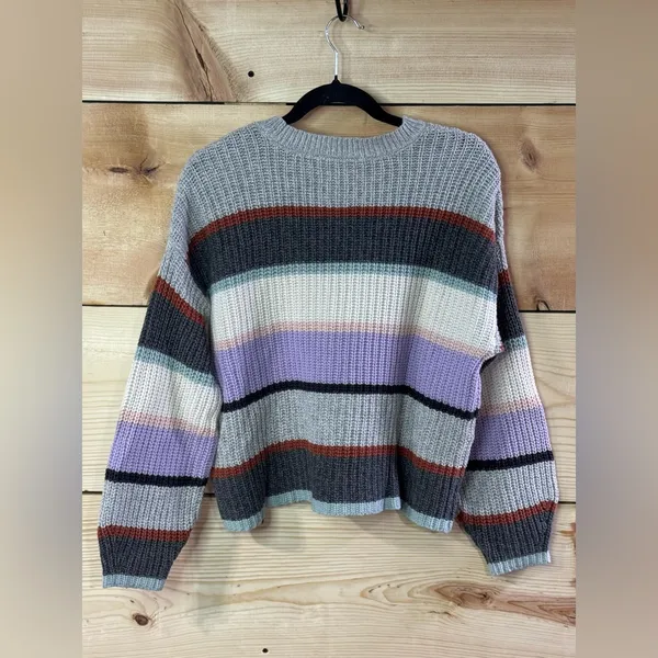 American Eagle Sweater - Image 3