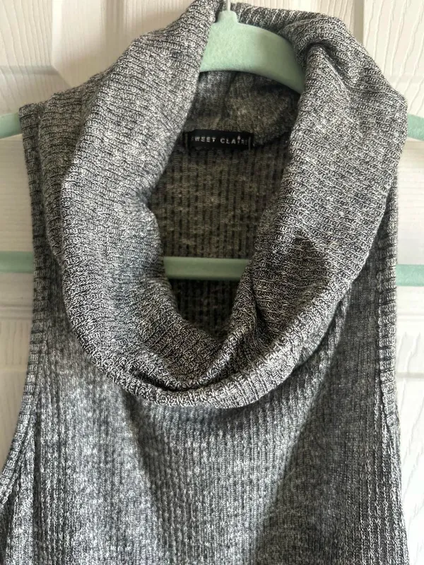 Sweet Claire Charcoal Gray Sleeveless Cowl Tunic size small - Image 2