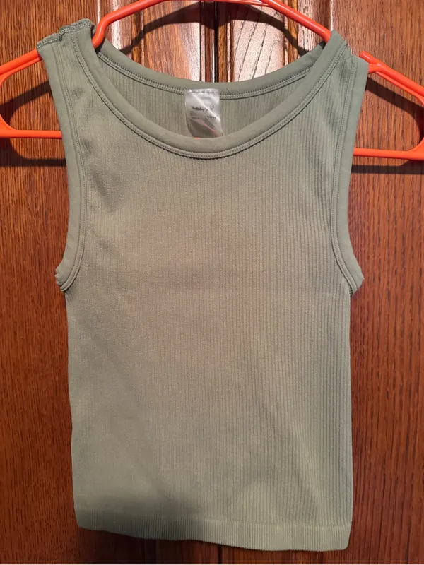 Aritzia Sunday Best SinchSeamless Ribbed Cropped Tank in Sage Green, Size XXS - Image 4