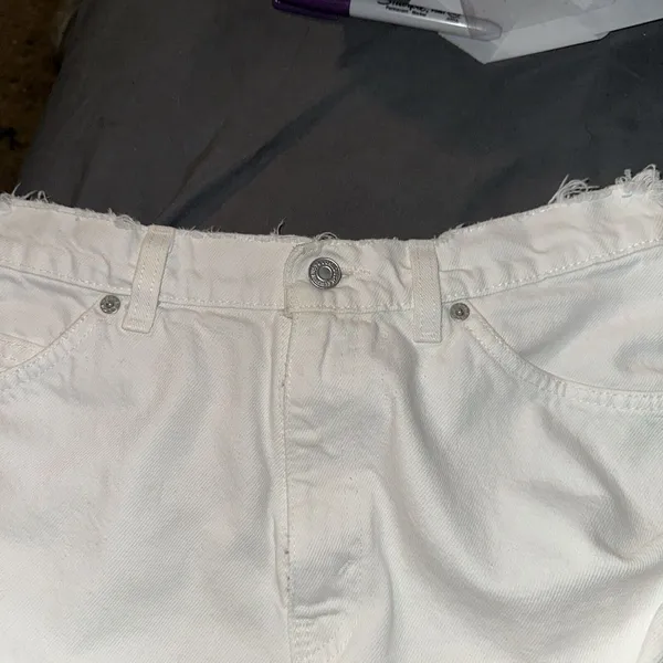 Vintage Levis 912 Slim Fit Tapered Leg Jeans White Orange Tab 11 Short Raw Waist - Image 9