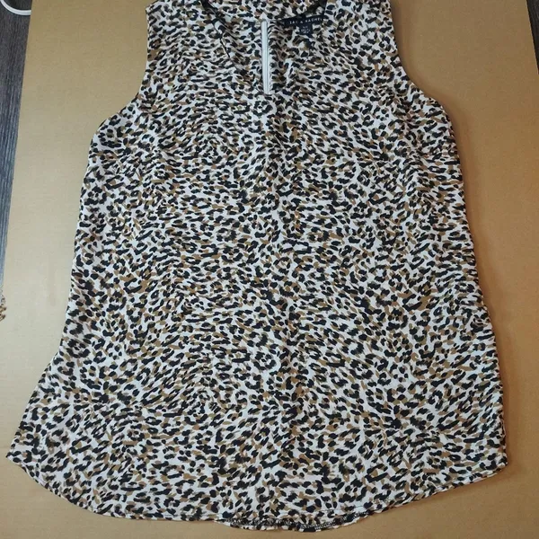 Zac & Rachel V-Neck Animal Print Sleeveless Blouse S Mobwife Dopamine Corporate - Image 9