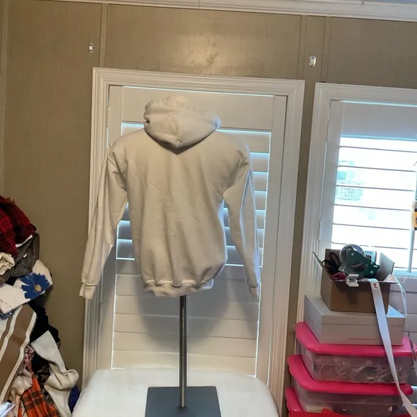Gildan White Heavy Blend Hoodie - Image 4