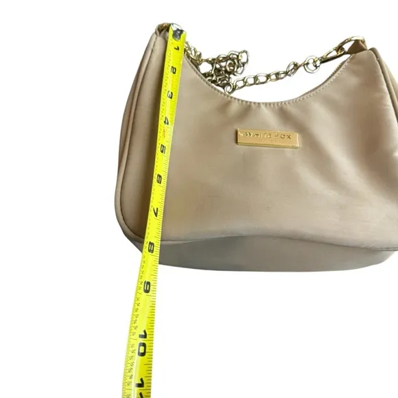 White Fox‎ Boutique Chain Strap Nylon Shoulder Bag Tan Gold Trendy Going Out - Image 8