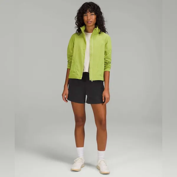 NWT Lululemon Softstreme High-Rise Short 4" -Black $78 MSRP - Image 3