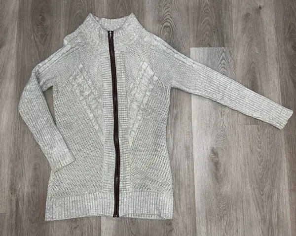 Venus Women’s Med Beige Cable Knit Faux Leather Trim Full Zip Cardigan Sweater - Image 3