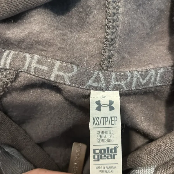 UNDER ARMOUR long grey hoodie - Image 5