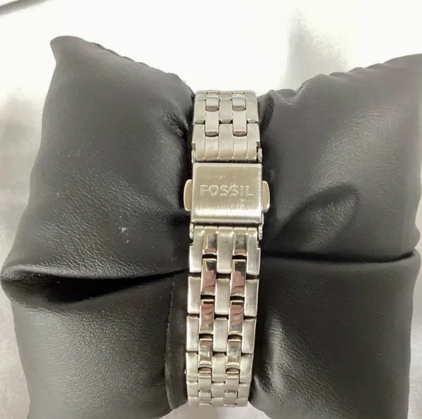 Fossil Mother of Pearl Dial Ladies Watch - Image 5