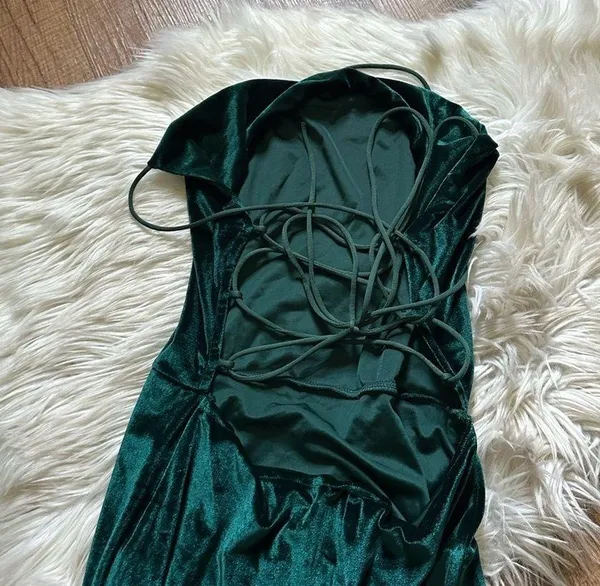 LUCY IN THE SKY Velvet Dress In Hunter Green - Image 3